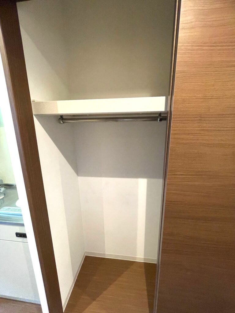 サービス付き高齢者向け住宅〈ドットホーム新検見川〉の居室設備　収納